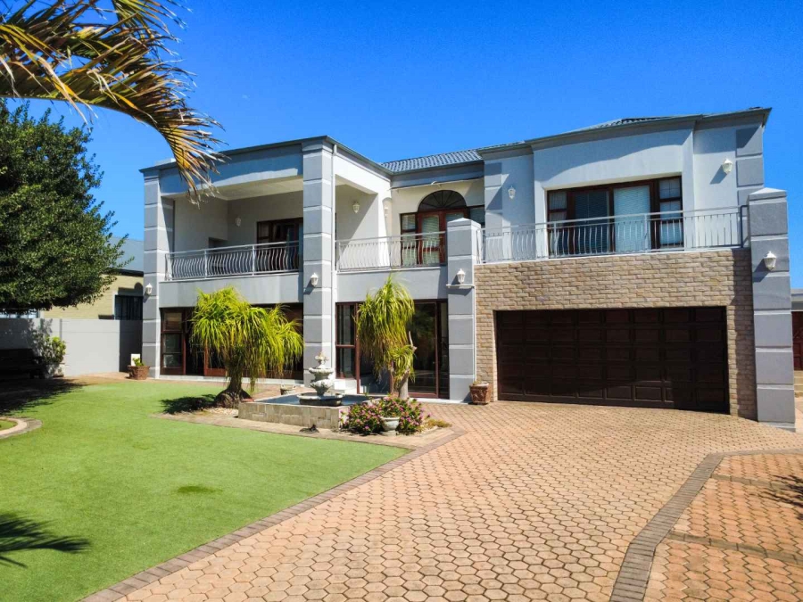 4 Bedroom Property for Sale in Stilbaai Wes Western Cape